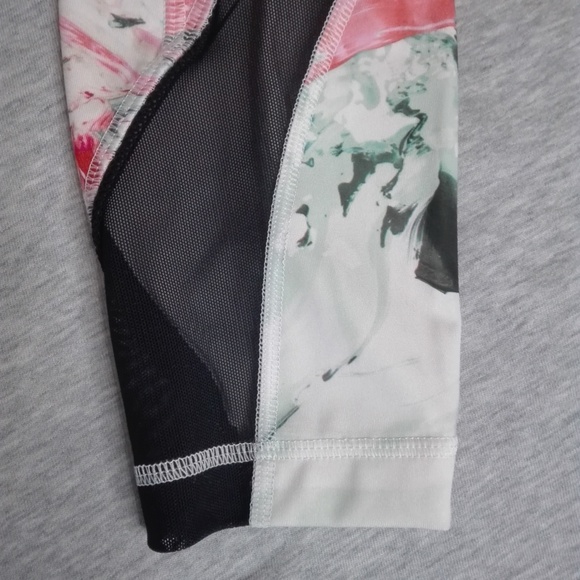 !!! 20$ ADD ON !!! lululemon leggings size 4 - Picture 4 of 9